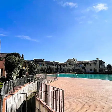 Garda Village 9 *